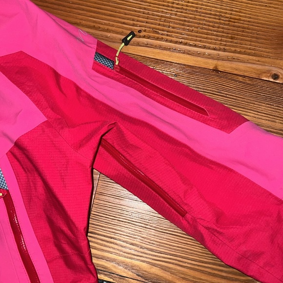 Millet Gore-Tex shell jacket pink EUC - Picture 6 of 9